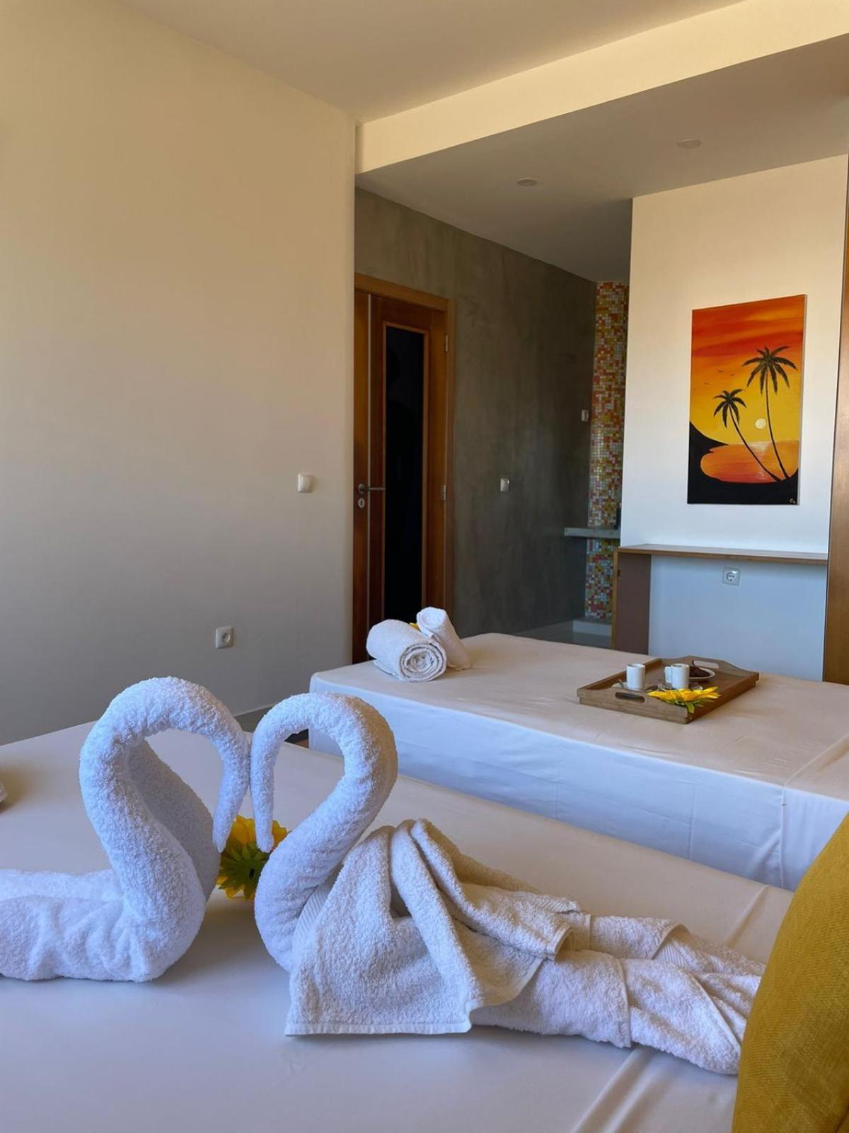 Residencial Sol Point Art Bed & Breakfast Ponta Do Sol Bagian luar foto