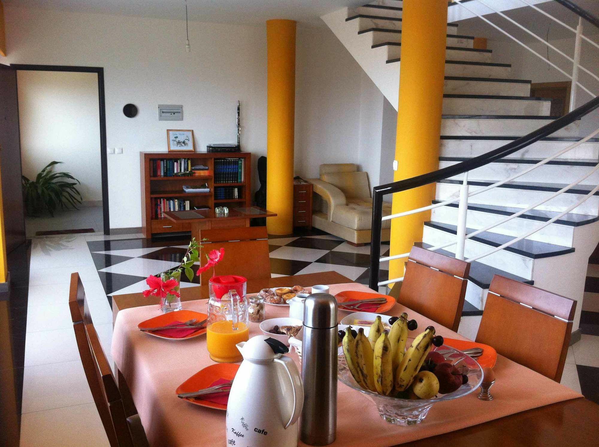 Residencial Sol Point Art Bed & Breakfast Ponta Do Sol Bagian luar foto